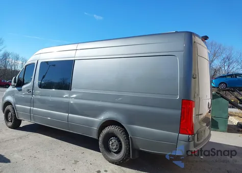 2019 Mercedes-Benz Sprinter 2500 High Roof I4 from USA, damaged, VIN WD4PF1ED5KT009248